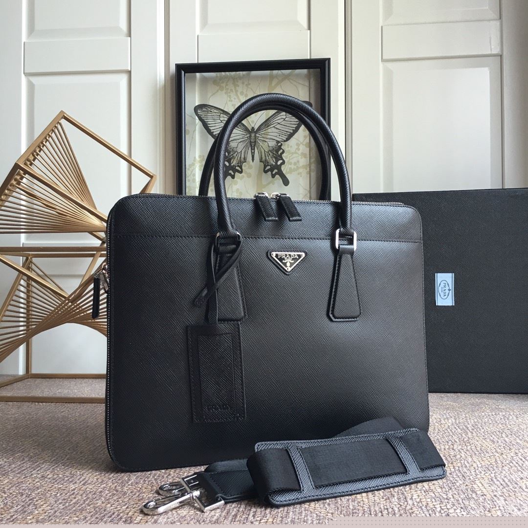 Pra*a briefcase
